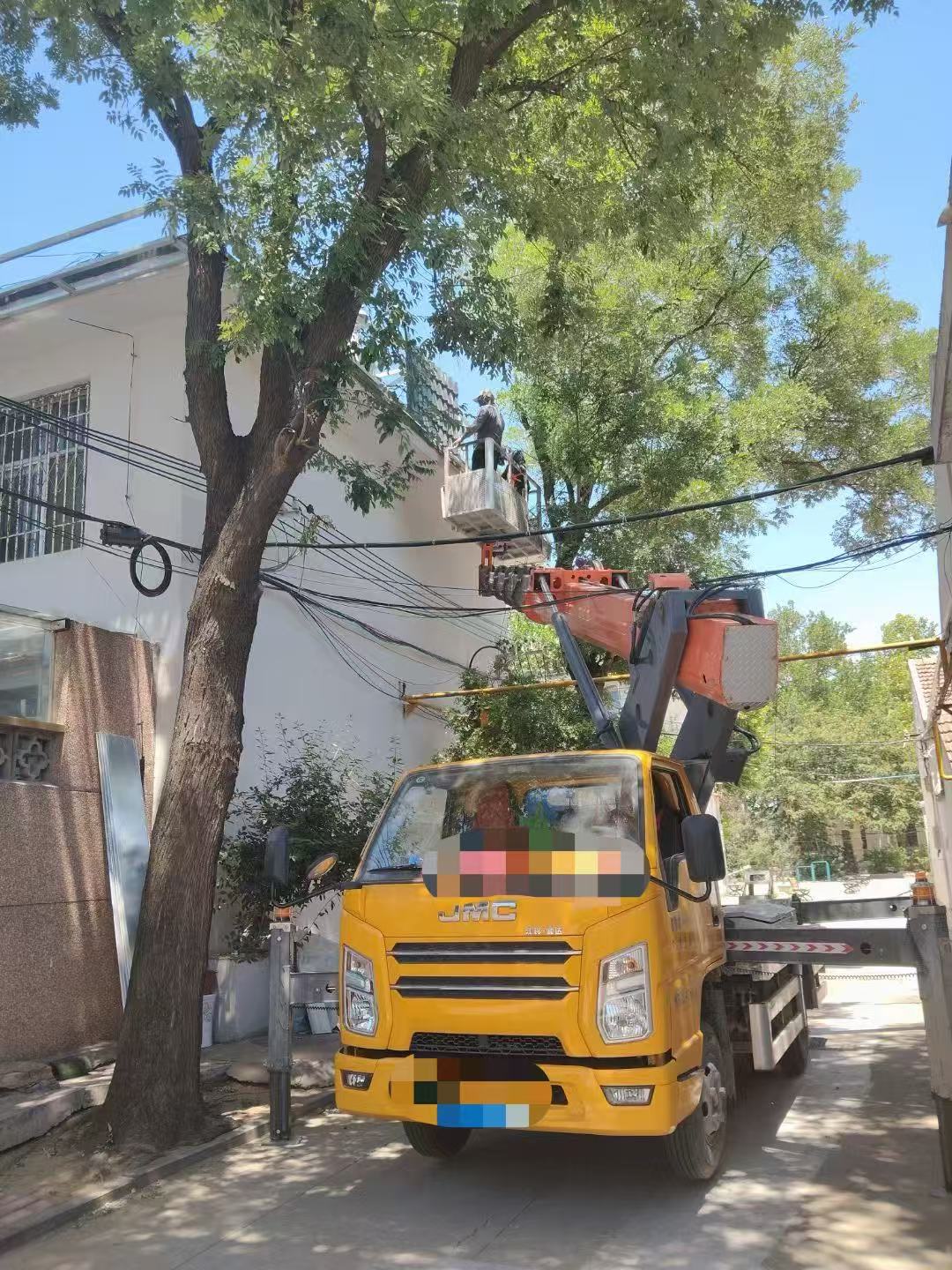 襄州区高空作业车能吊装重物吗？最大承载多少公斤？