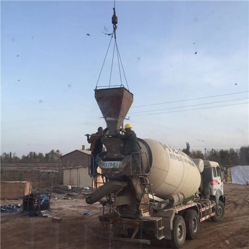 襄州区“精准瞄准”—— 吊车的 “定位导航” 技术